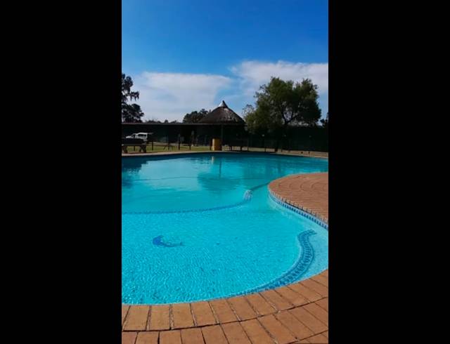 2 BEDROOM APARTMENT FOR SALE IN CLAVADEL RIVER LODGE